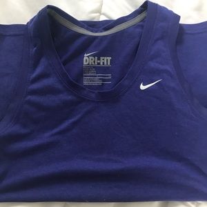 Nike top